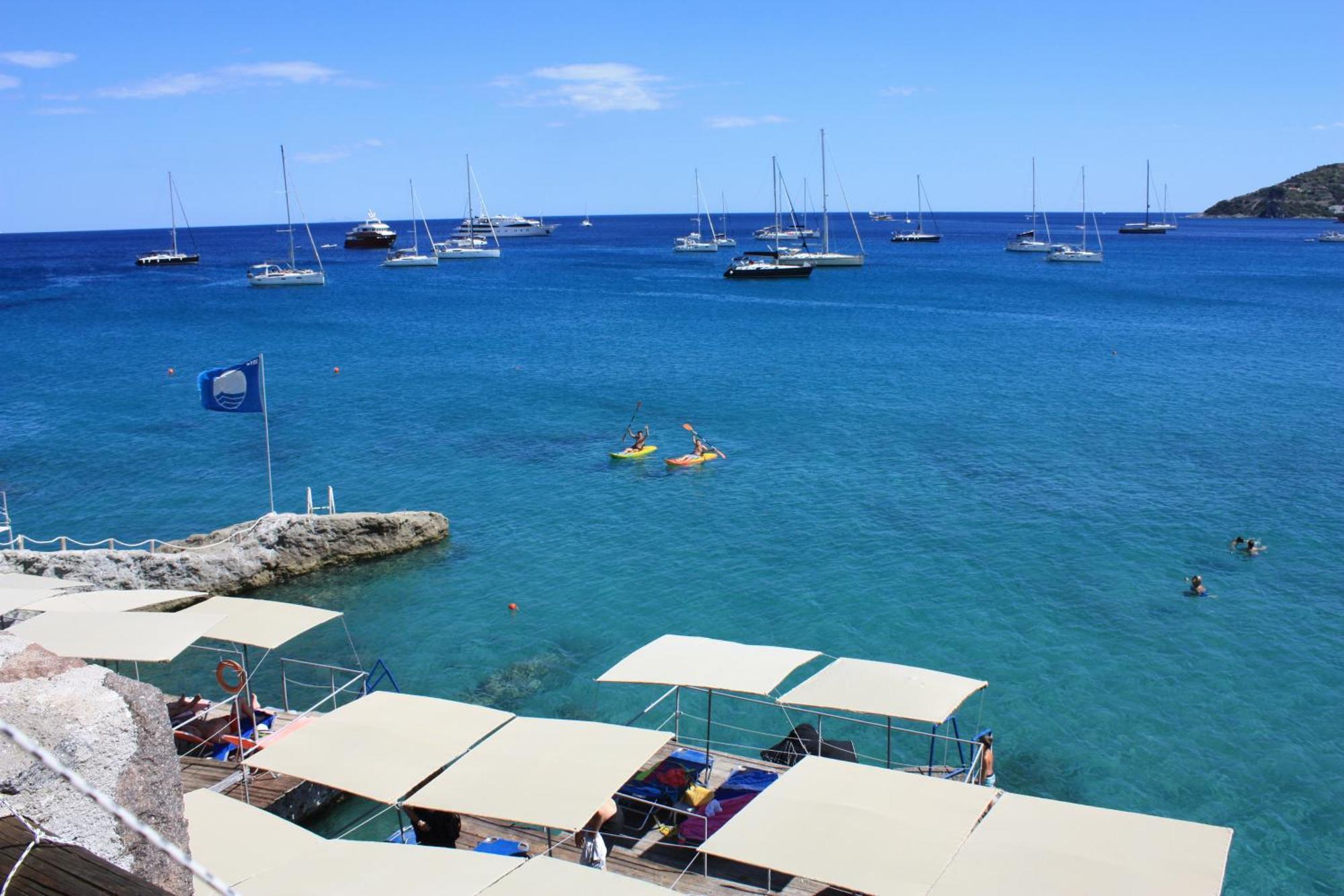 Argo Hotel Aegina Kültér fotó